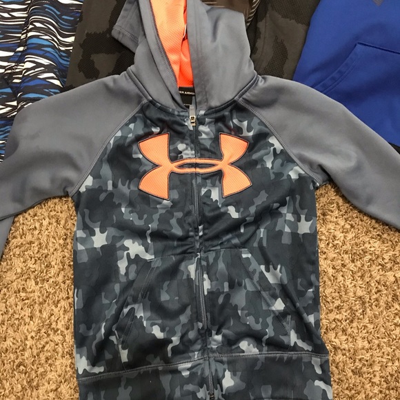 Under Armour LOT - Picture 2 of 6